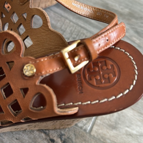 Tory Burch perforated brown cork wedge sandals. Size 11. - Picture 12 of 16